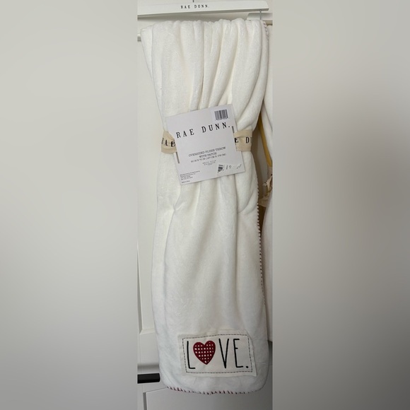 Rae Dunn White LOVE Blanket - Picture 1 of 2